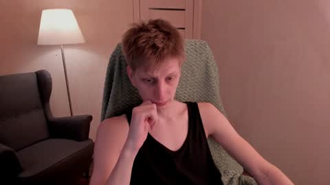 Snapshot of slim_andy chatting on December 15, 10:18 am Andy online show from December 15, 10:18 am