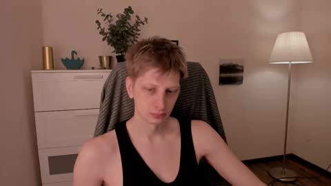Snapshot of slim_andy chatting on March 2, 7:21 am Andy online show from March 2, 7:21 am