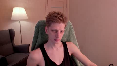 Snapshot of slim_andy chatting on December 21, 10:28 am Andy online show from December 21, 10:28 am