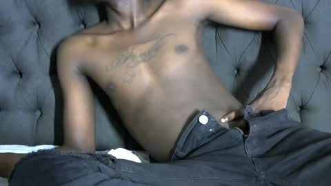 Snapshot of slim_long01 chatting on February 6, 10:04 am slim long01 online show from February 6, 10:04 am
