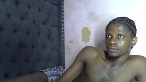 Snapshot of slim_long01 chatting on October 5, 11:36 am slim long01 online show from October 5, 11:36 am