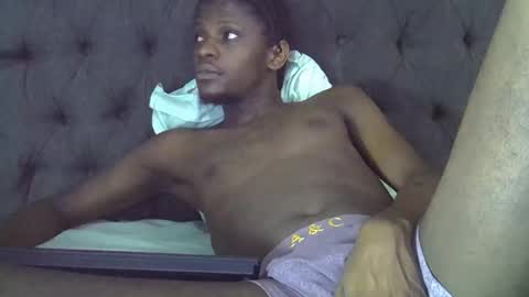 Snapshot of slim_long01 chatting on September 19, 8:19 pm slim long01 online show from September 19, 8:19 pm