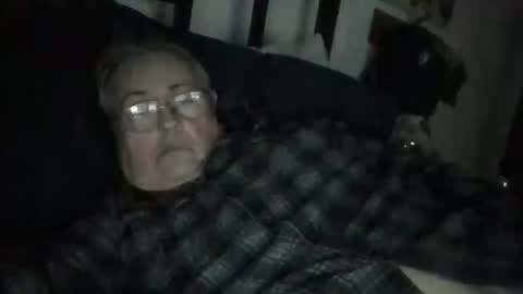 slippery_duck online show from December 2, 10:13 pm