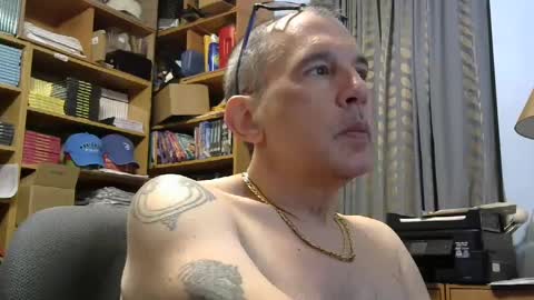 Snapshot of sluttyslave81 chatting on February 28, 7:37 am sluttyslave81 online show from February 28, 7:37 am