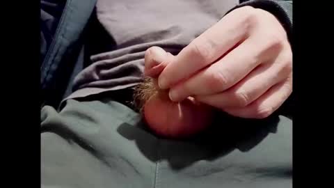 Snapshot of smallhairyuncut chatting on December 5, 11:51 pm Small Hairy Uncut online show from December 5, 11:51 pm