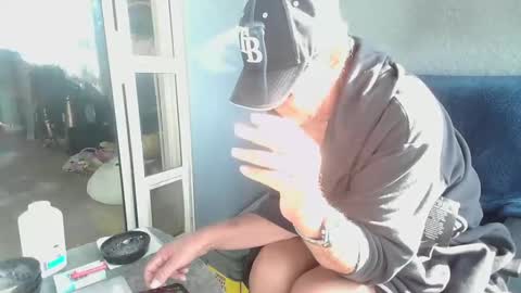 Daddy online show from October 21, 1:58 pm