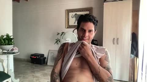 Fox online show from December 3, 4:28 pm