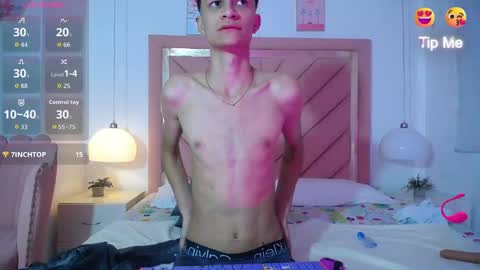 Smithfoxx online show from September 28, 12:47 pm
