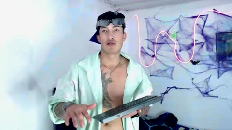 smithoooohy online show from October 29, 2:14 am