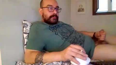 Snapshot of smoker985 chatting on September 13, 9:54 am smoker985 online show from September 13, 9:54 am