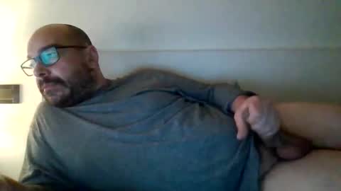 Snapshot of smoker985 chatting on January 11, 8:22 am smoker985 online show from January 11, 8:22 am