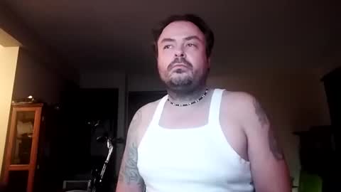 shavedguy online show from December 6, 11:00 am