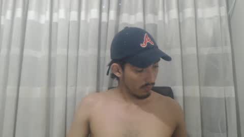 snackontime19 online show from December 5, 2:42 am
