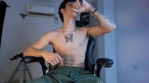 snakebutterfly online show from September 19, 8:26 am