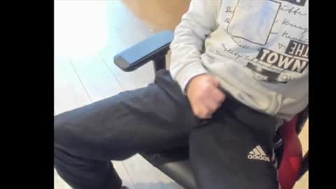 snip1977 online show from December 2, 9:12 am