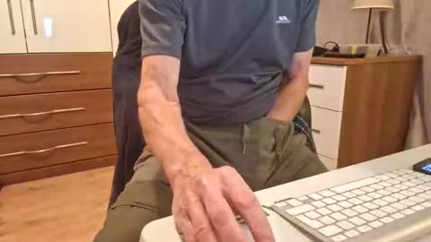 Snooty online show from October 7, 6:12 pm