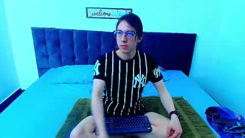 Snowyx  online show from September 27, 11:24 pm
