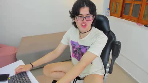 Sohokat Doll online show from September 12, 4:12 am