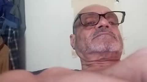 ELLIOTT online show from December 20, 6:37 pm