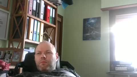 Tom online show from March 1, 2:50 pm