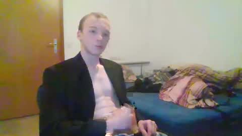 Snapshot of soumi854640 chatting on January 1, 1:37 pm soumi854640 online show from January 1, 1:37 pm