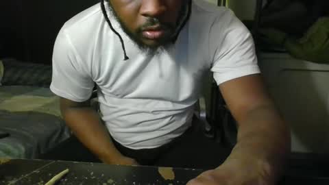 Snapshot of southsidekay chatting on January 10, 10:15 pm southsidekay online show from January 10, 10:15 pm