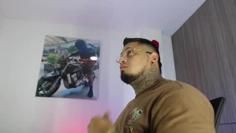 soy_apolo online show from October 25, 3:36 pm