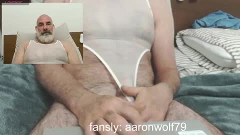 Snapshot of soyelpoti79 chatting on October 11, 12:53 pm WhiteWolfFL online show from October 11, 12:53 pm