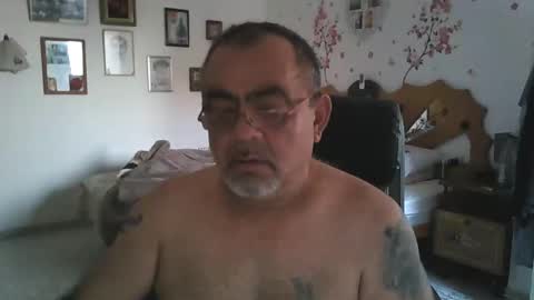 Snapshot of spektor1389 chatting on January 5, 5:20 am spektor1389 online show from January 5, 5:20 am