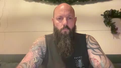 Beard Guy online show from November 29, 9:11 am