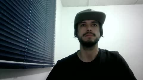 sperm_donor94 online show from December 15, 7:44 pm