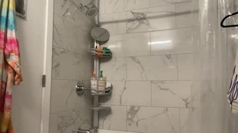 Snapshot of spookyfoxmulder chatting on January 6, 1:20 am ALEX online show from January 6, 1:20 am