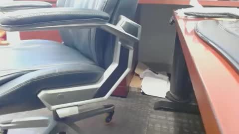 make me cum c2c talk to me online show from April 15, 8:20 pm