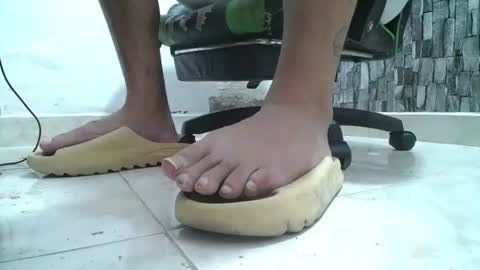 sr master cum its my old account online show from July 18, 9:09 pm