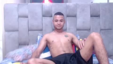 Julian and Andres online show from February 27, 9:25 pm