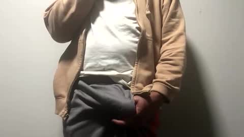 steel_950358 online show from January 10, 6:29 am