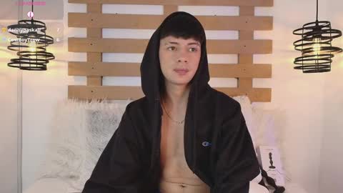 Snapshot of steev_novoa chatting on March 12, 6:07 am Steev online show from March 12, 6:07 am