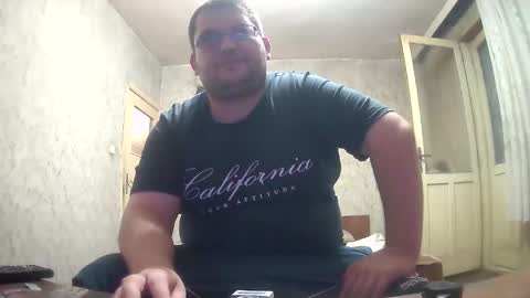 Snapshot of stefan90pt chatting on September 15, 8:54 pm Stefan online show from September 15, 8:54 pm