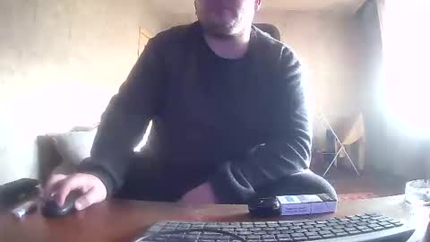 Snapshot of stefan90pt chatting on February 14, 9:13 am Stefan online show from February 14, 9:13 am