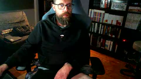 MeStef online show from May 8, 8:31 pm