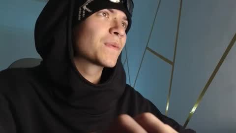 sterling_knight0 online show from October 18, 12:43 pm