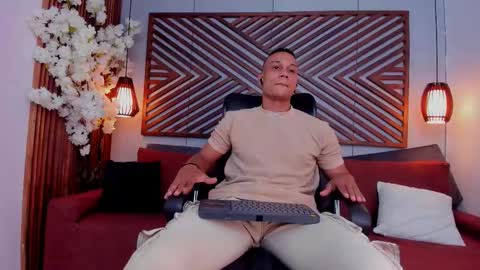    online show from February 3, 10:26 pm