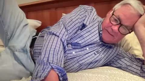 Steve online show from May 6, 12:44 am