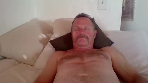 steven626708 online show from April 15, 11:26 pm