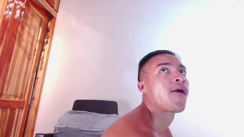 Snapshot of steven_modelo69 chatting on February 19, 2:55 am steven_modelo69 online show from February 19, 2:55 am