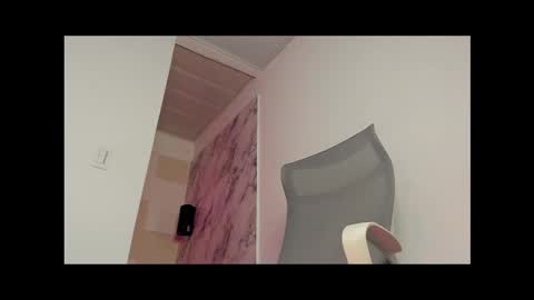 Snapshot of stevenn_star chatting on October 31, 12:01 am STEV online show from October 31, 12:01 am