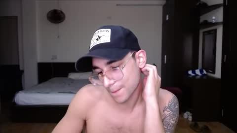 Alex   online show from February 28, 6:20 pm