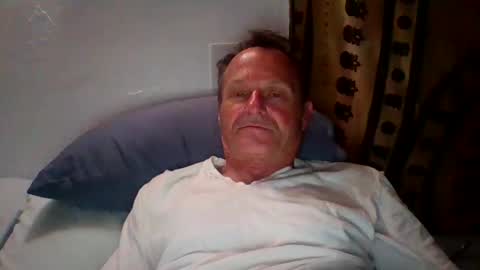 steviehard7 online show from October 16, 7:05 am