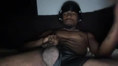 stiffcockjon online show from April 2, 7:16 am