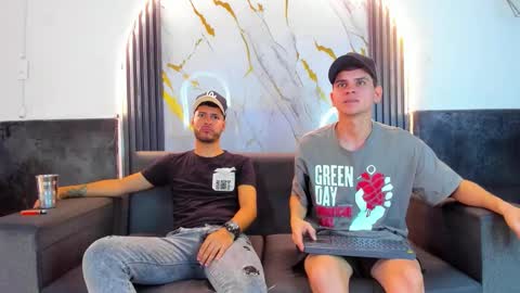 friends online show from February 20, 6:26 am